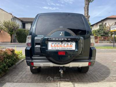 Mitsubishi Pajero 16V 5p. Intense 7p Verde usata Seregno