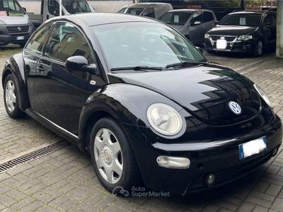Volkswagen New Beetle - 1.9 TDI - 101CV Nero usata Varese
