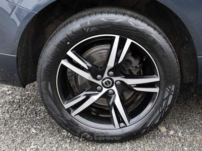 Volvo XC60 2021 Volvo XC60 B4 R-Design AWD Led Android Auto Blu/Azzurro usata Pognana Lario