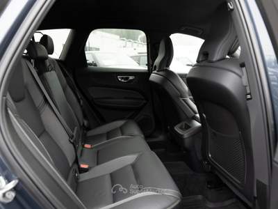 Volvo XC60 2021 Volvo XC60 B4 R-Design AWD Led Android Auto Blu/Azzurro usata Pognana Lario