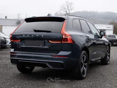 Volvo XC60 2021 Volvo XC60 B4 R-Design AWD Led Android Auto Blu/Azzurro usata Pognana Lario