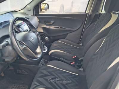 Lancia Ypsilon 16V 95 CV 5 porte S&S Gold Bianco usata Pisa
