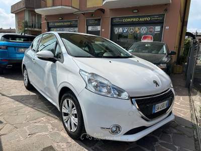 Peugeot 208 1.2 82 CV puretech (vti) 12v Active Neo Patentati Bianco usata Lesmo
