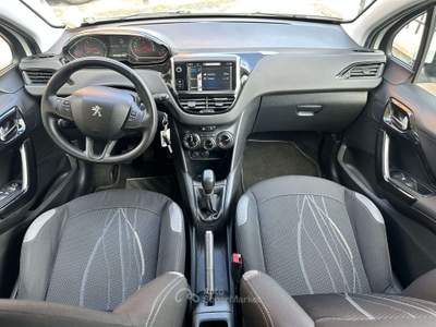 Peugeot 208 1.2 82 CV puretech (vti) 12v Active Neo Patentati Bianco usata Lesmo