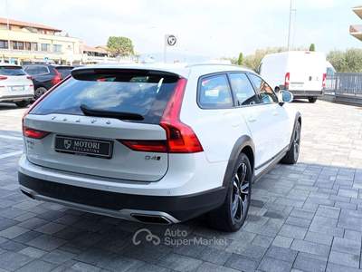Volvo V90 Cross Country V90  Cross Country 2.0 d4 Pro awd geartronic my19 Bianco usata Pescantina