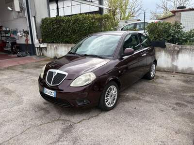 Lancia Ypsilon Oro Ecochic GPL Lilla usata Aquino