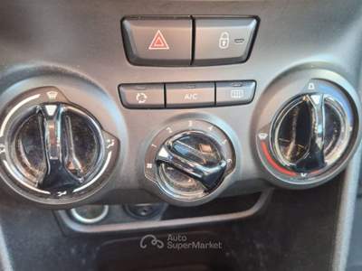 Peugeot 208 PURETECH 82 5 PORTE ACTIVE Nero usata Bolzano