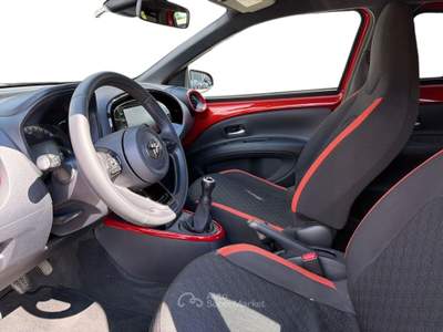 Toyota Aygo X 1.0B (72 CV) Trend Nero usata Varese