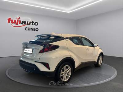 Toyota C-HR C-HR 1.8h Active e-cvt Bianco usata Cuneo