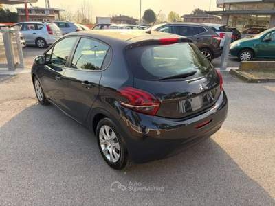 Peugeot 208 1° serie PureTech 68 5 porte Like Nero usata Rivignano Teor