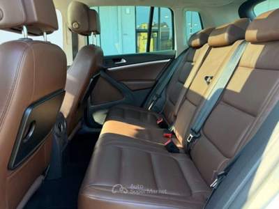 Volkswagen Tiguan 2.0 TDI 140CV 4MOTION DSG Sport & Style TETTO PAN Bianco usata Sesto San Giovanni