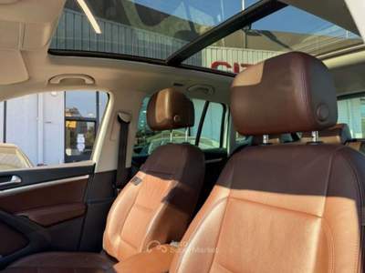 Volkswagen Tiguan 2.0 TDI 140CV 4MOTION DSG Sport & Style TETTO PAN Bianco usata Sesto San Giovanni