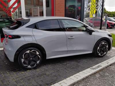 Renault Clio Clio VI 2025 1.8 full hybrid E-Tech Techno 160cv auto Argento usata Gubbio