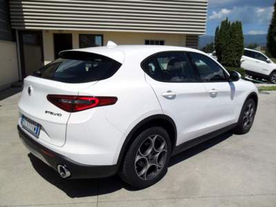 Alfa Romeo Stelvio 2.2 Turbodiesel 210 CV AT8 Q4 Super Bianco usata San Pietro di Feletto