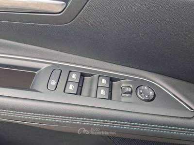 Peugeot 3008 3008 II 2021 1.6 hybrid4 phev Allure Pack 300cv e-eat8 Argento usata Pompei