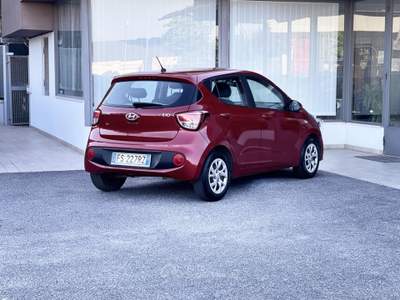 Hyundai i10 1.0 Benzina 66CV E6 Neo - 2018 Rosso usata Roma