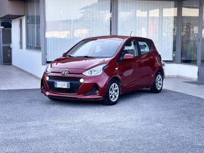 Hyundai i10 1.0 Benzina 66CV E6 Neo - 2018 Rosso usata Roma
