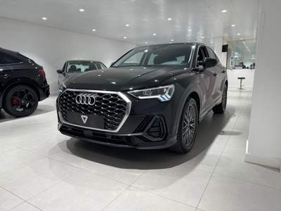 Audi Q3 35 2.0TDI S-Tronic Business Plus Nero usata AGROPOLI