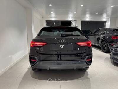 Audi Q3 35 2.0TDI S-Tronic Business Plus Nero usata AGROPOLI