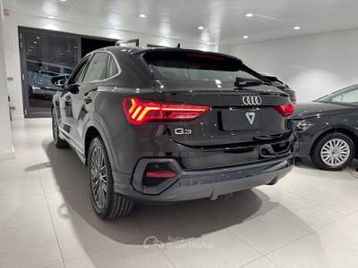 Audi Q3 35 2.0TDI S-Tronic Business Plus Nero usata AGROPOLI