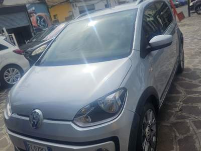Volkswagen up! 5p. cross ASG Cambio automatico Argento usata Roma