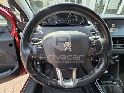 Peugeot 2008 PEUGEOT 2008 1° serie BlueHDi 100 Allure Rosso usata Gallarate