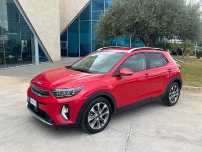 Kia Stonic 100 CV MHEV MT Style UNICO PROPRIETARIO Rosso usata Gela