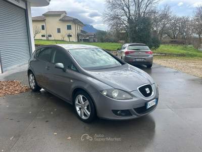 Seat Leon SPORT Argento usata Palomonte