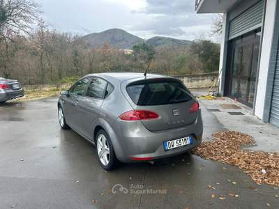 Seat Leon SPORT Argento usata Palomonte