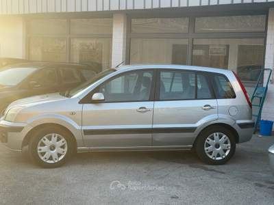 Ford Fusion Perfetto tutto Argento usata Pignataro Maggiore