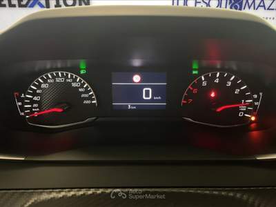 Peugeot 208  5p - style benzina 100 s&s Bianco usata Ancona