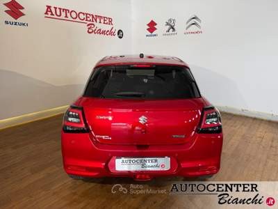 Suzuki Swift 1.2h Top 2wd Rosso usata Castelnovo ne' Monti