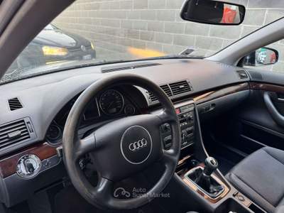 Audi A4 A4 Berlina 1.9 tdi 130cv Nero usata Trescore Cremasco