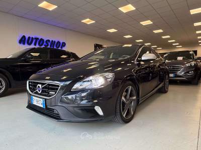 Volvo V40 V40 II1.6 d2 R-design Kinetic (r-design) Nero usata Torino
