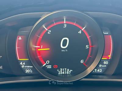 Volvo V40 V40 II1.6 d2 R-design Kinetic (r-design) Nero usata Torino