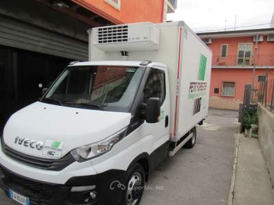 Iveco Daily IVECO DAILY 35C14 2.3 MTJ AUTOMATICO ISOTERMICO CASSA FRIGO Bianco usata Striano