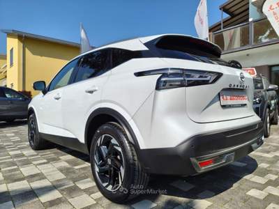 Nissan Qashqai MHEV 158 CV Xtronic N-Connecta Bianco usata Mira