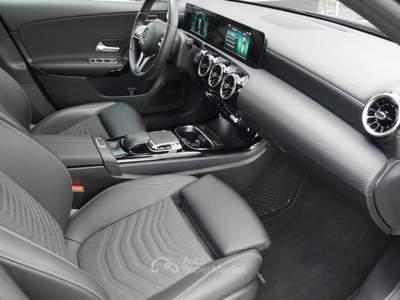 Mercedes-Benz Classe A 2019 Mercedes-Benz A 180 Automatico Navi Digitale Cockpit Led Nero usata Pilastro