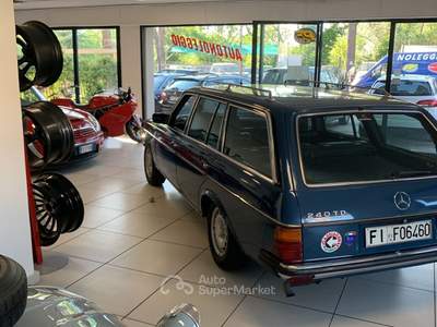 Mercedes-Benz Classe E BELLISSIMA MB 240 TD SETTE POSTI Blu/Azzurro usata Città di Castello