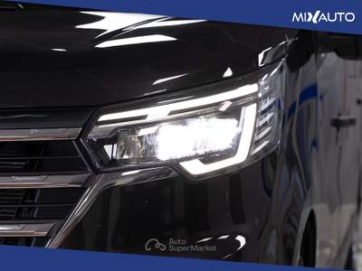 Renault Trafic Passenger 2.0 Blue DCI 150CV L2 Authentic Nero usata Latina