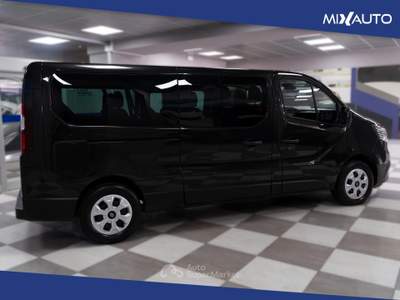 Renault Trafic Passenger 2.0 Blue DCI 150CV L2 Authentic Nero usata Latina