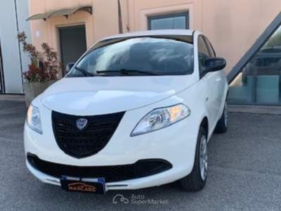 Lancia Ypsilon YPSILON 0.9 TWIN AIR ECOCHIC  ELEFANTINO Bianco usata Corciano