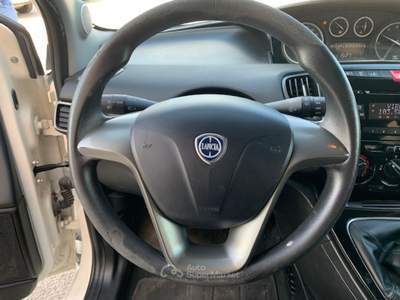 Lancia Ypsilon YPSILON 0.9 TWIN AIR ECOCHIC  ELEFANTINO Bianco usata Corciano
