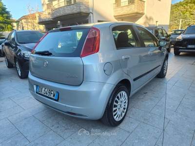 Fiat Grande Punto 1.3 MJT 75 CV 5 porte Dynamic Grigio usata Cappelle sul Tavo