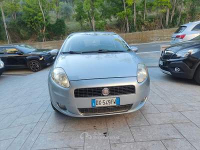 Fiat Grande Punto 1.3 MJT 75 CV 5 porte Dynamic Grigio usata Cappelle sul Tavo