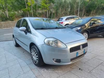 Fiat Grande Punto 1.3 MJT 75 CV 5 porte Dynamic Grigio usata Cappelle sul Tavo