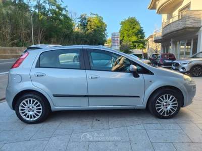Fiat Grande Punto 1.3 MJT 75 CV 5 porte Dynamic Grigio usata Cappelle sul Tavo