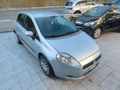Fiat Grande Punto 1.3 MJT 75 CV 5 porte Dynamic Grigio usata Cappelle sul Tavo