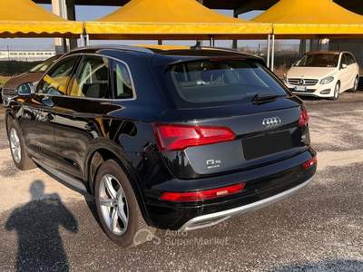 Audi Q5 190 CV quattro S tronic Business Sport Nero usata Carmagnola