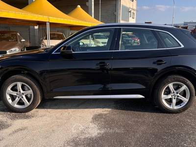 Audi Q5 190 CV quattro S tronic Business Sport Nero usata Carmagnola